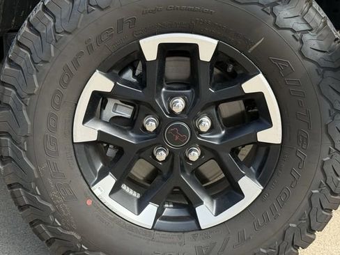 Used 2026 Jeep Wrangler Unlimited Rubicon AWD/4WD image 8