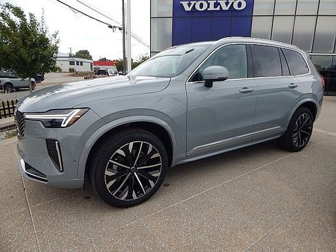 New 2026 Volvo XC90 B6 Plus w/ Protection Package Premier image 11