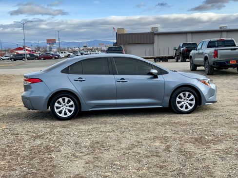 Used 2020 Toyota Corolla LE image 6