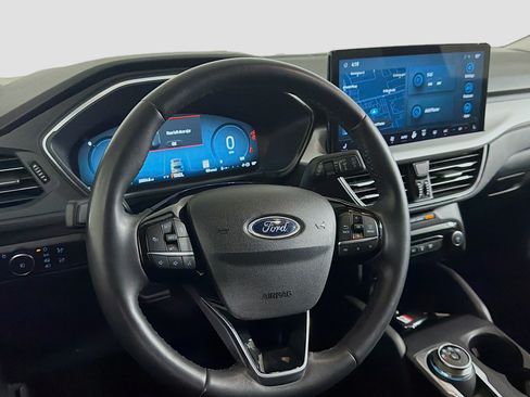 Used 2023 Ford Escape Platinum w/ Premium Technology Package FWD image 18