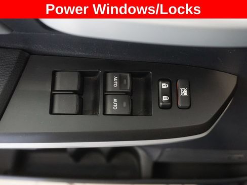 Used 2021 Toyota Tundra Limited w/ Limited Premium Package AWD/4WD image 5