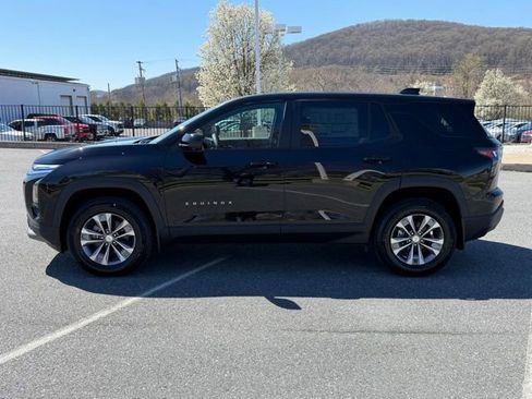 New 2026 Chevrolet Equinox LT w/ Convenience Package II AWD/4WD image 10