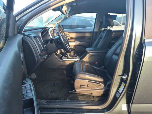 Used 2017 GMC Canyon SLT w/ Driver Alert Package AWD/4WD image 5
