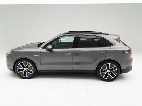 New 2026 Porsche Cayenne E-Hybrid image 2