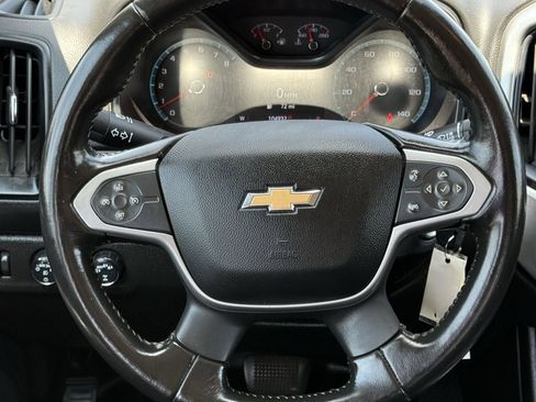 Used 2019 Chevrolet Colorado LT AWD/4WD image 12