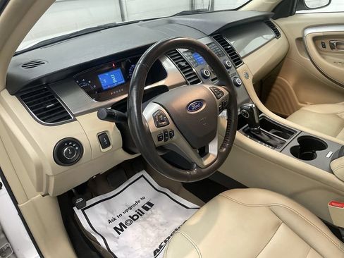Used 2018 Ford Taurus SEL FWD image 4