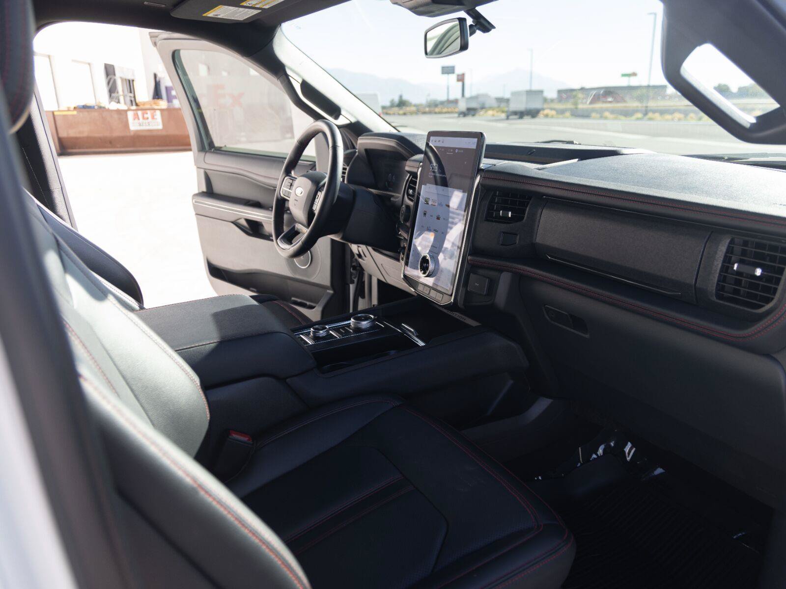 Used 2024 Ford Expedition Max Limited AWD/4WD image 25