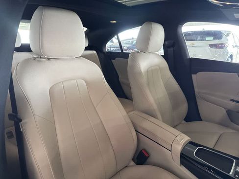 Used 2025 Mercedes-Benz CLA 250 4MATIC w/ Winter Package image 26