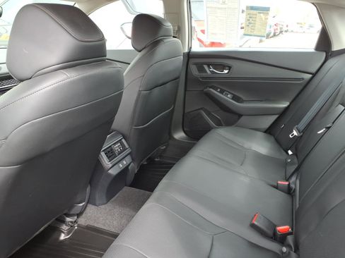 Used 2023 Honda Accord Touring image 7
