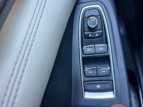 Used 2019 Subaru Ascent Touring AWD/4WD image 25