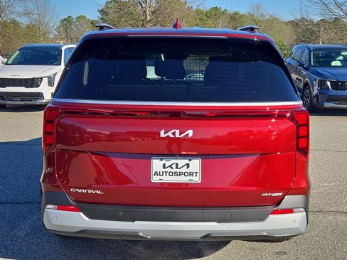 New 2026 Kia Carnival EX image 9