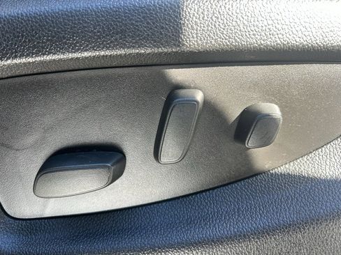 Used 2016 GMC Sierra 2500 SLT w/ Duramax Plus Package image 11