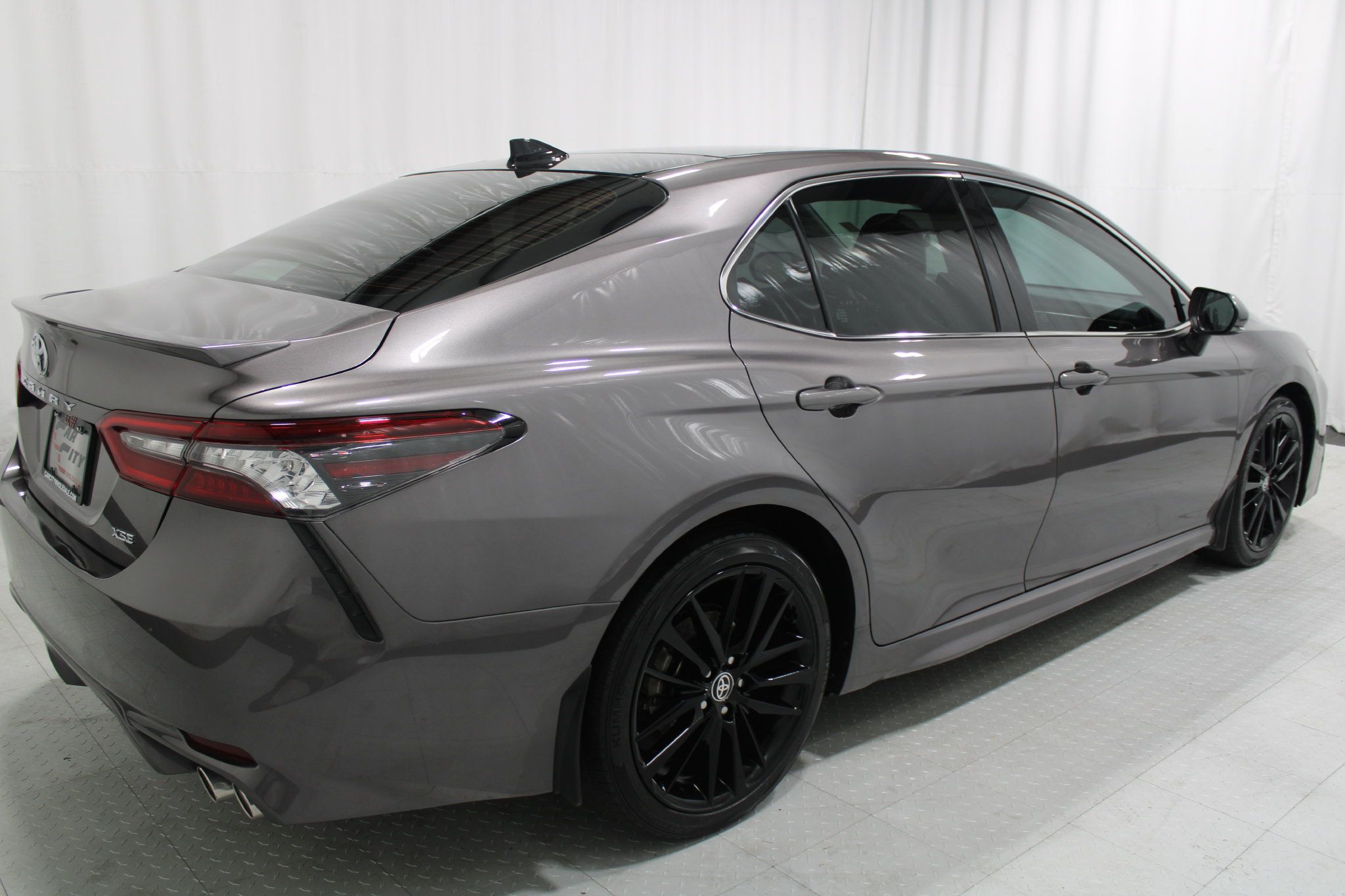 Used 2022 Toyota Camry XSE w/ Navigation Package FWD image 6