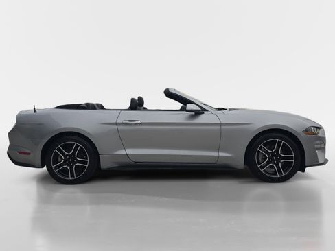 Used 2022 Ford Mustang Premium image 2
