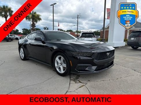Used 2026 Ford Mustang Coupe RWD image 3