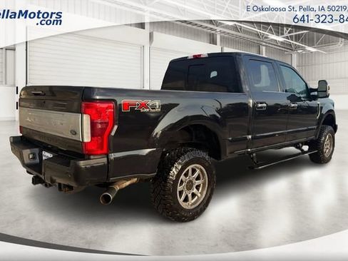 Used 2019 Ford F250 Platinum w/ Platinum Ultimate Package AWD/4WD image 3