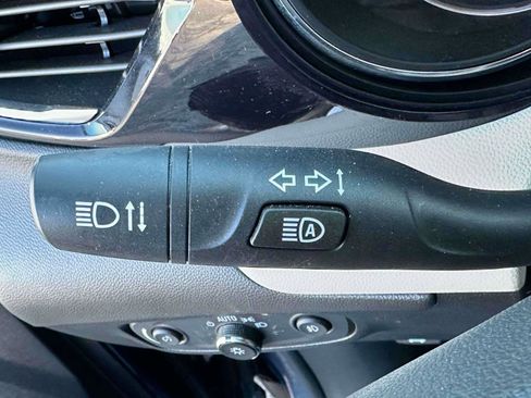 Used 2021 Buick Encore GX Select image 24