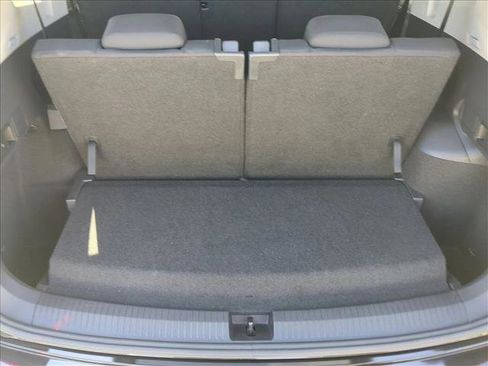 Used 2021 Volkswagen Tiguan S image 6