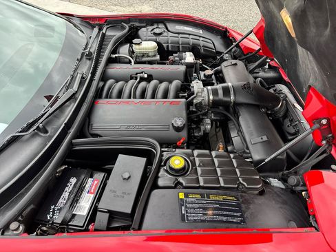 Used 2003 Chevrolet Corvette Coupe w/ Preferred Equipment Group RWD image 11