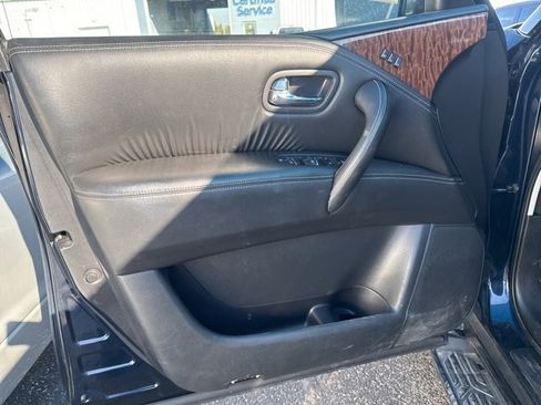 Used 2018 Nissan Armada Platinum image 9