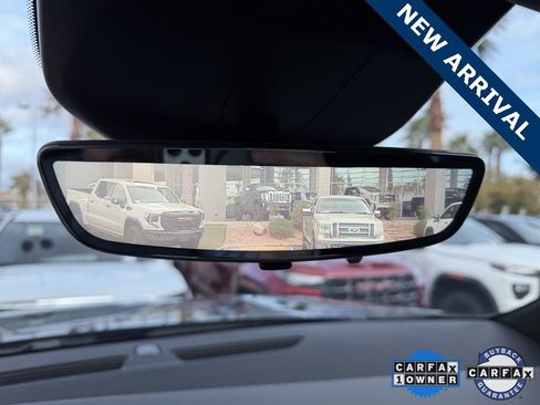 Used 2024 Cadillac Escalade Premium Luxury image 22