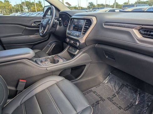 Used 2023 GMC Acadia Denali w/ Trailering Package image 9
