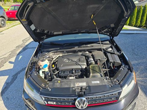 Used 2017 Volkswagen Jetta GLI FWD image 23
