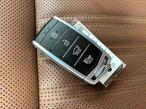 Used 2020 Genesis G90 3.3T Premium AWD/4WD image 10