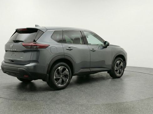 Used 2025 Nissan Rogue SV image 9