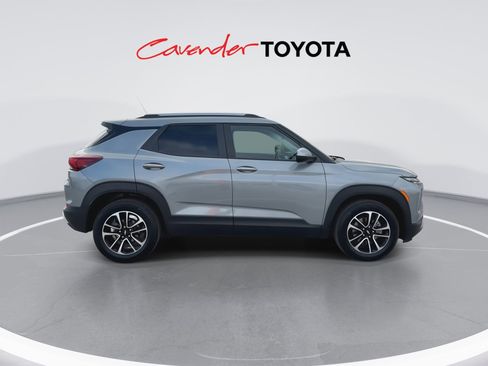 Used 2025 Chevrolet TrailBlazer LT image 9