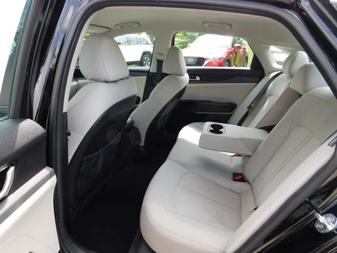 Used 2022 Kia K5 LXS FWD image 11