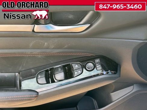 Used 2023 Nissan Altima 2.5 SR AWD/4WD image 10