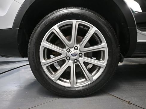 Used 2017 Ford Explorer Limited AWD/4WD image 14