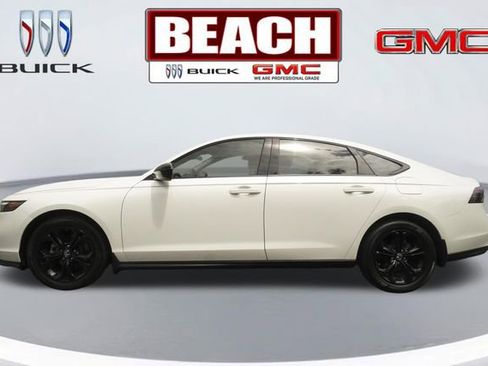 Used 2025 Honda Accord SE image 6