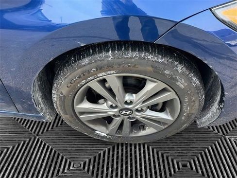 Used 2018 Hyundai Elantra SEL image 9