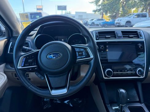 Used 2018 Subaru Outback 2.5i Limited image 13