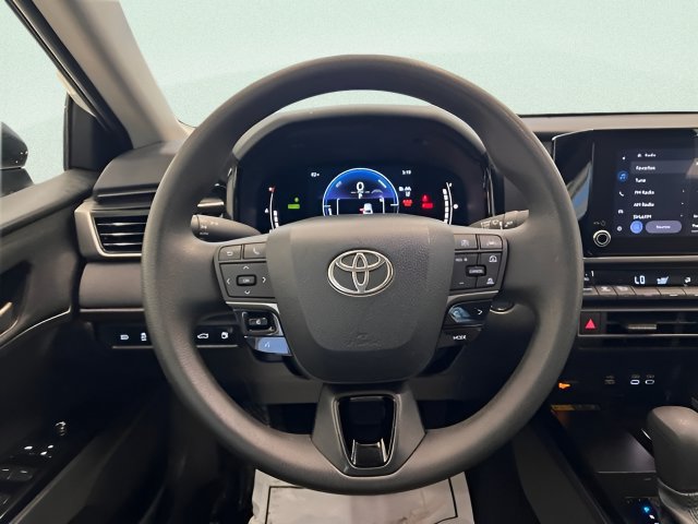 Used 2025 Toyota Camry LE FWD image 15