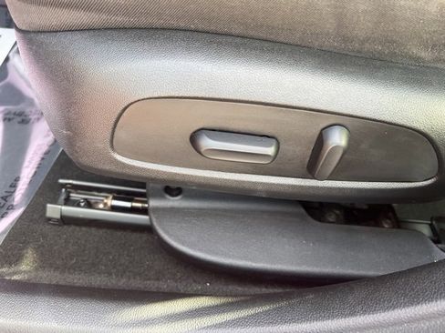 Used 2017 Chevrolet Cruze LT w/ Convenience Package image 15