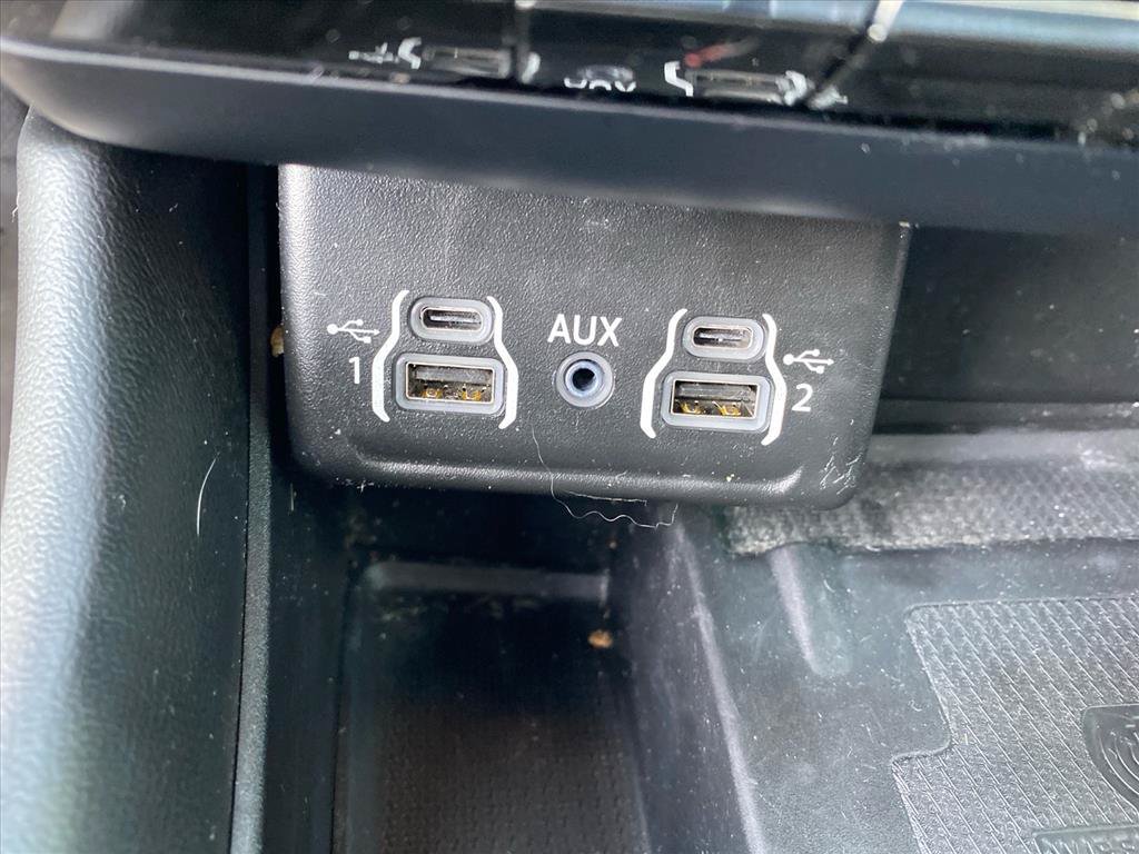 Used 2022 Dodge Durango R/T w/ Blacktop Package AWD/4WD image 13