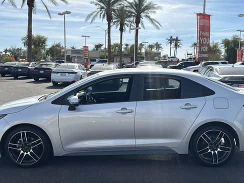 Used 2020 Toyota Corolla SE w/ Carpet Mat Package (TMS) image 4