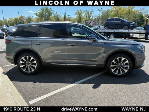 Certified 2022 Lincoln Corsair Reserve w/ Equipment Group 201A AWD/4WD image 9