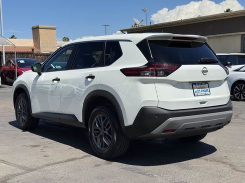 Used 2022 Nissan Rogue S FWD image 9