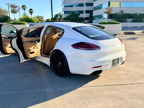 Used 2015 Porsche Panamera GTS AWD/4WD image 84