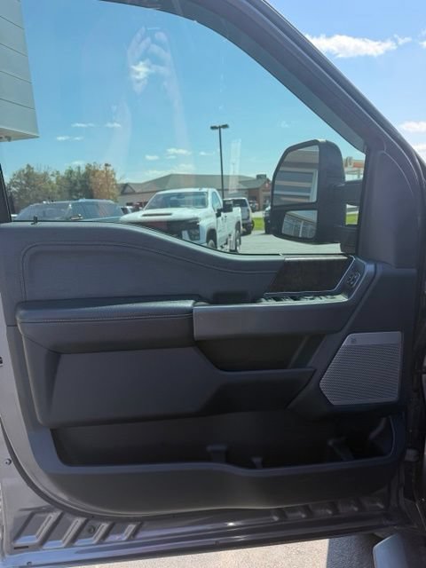 Used 2024 Ford F250 Lariat w/ Sport Appearance Package AWD/4WD image 9