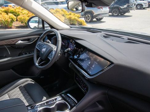 Used 2022 Buick Envision Avenir w/ Safety Package FWD image 18