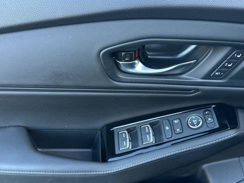 Used 2025 Honda Accord Touring image 11