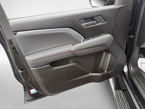 Certified 2024 Chevrolet Colorado Z71 w/ Z71 Convenience Package 2 image 14