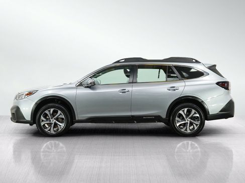 Used 2022 Subaru Outback Limited AWD/4WD image 2