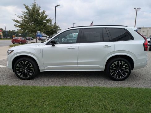 New 2026 Volvo XC90 T8 Ultra w/ Protection Package Premier AWD/4WD image 7