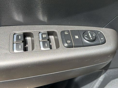 Used 2020 Kia Sportage LX FWD image 12